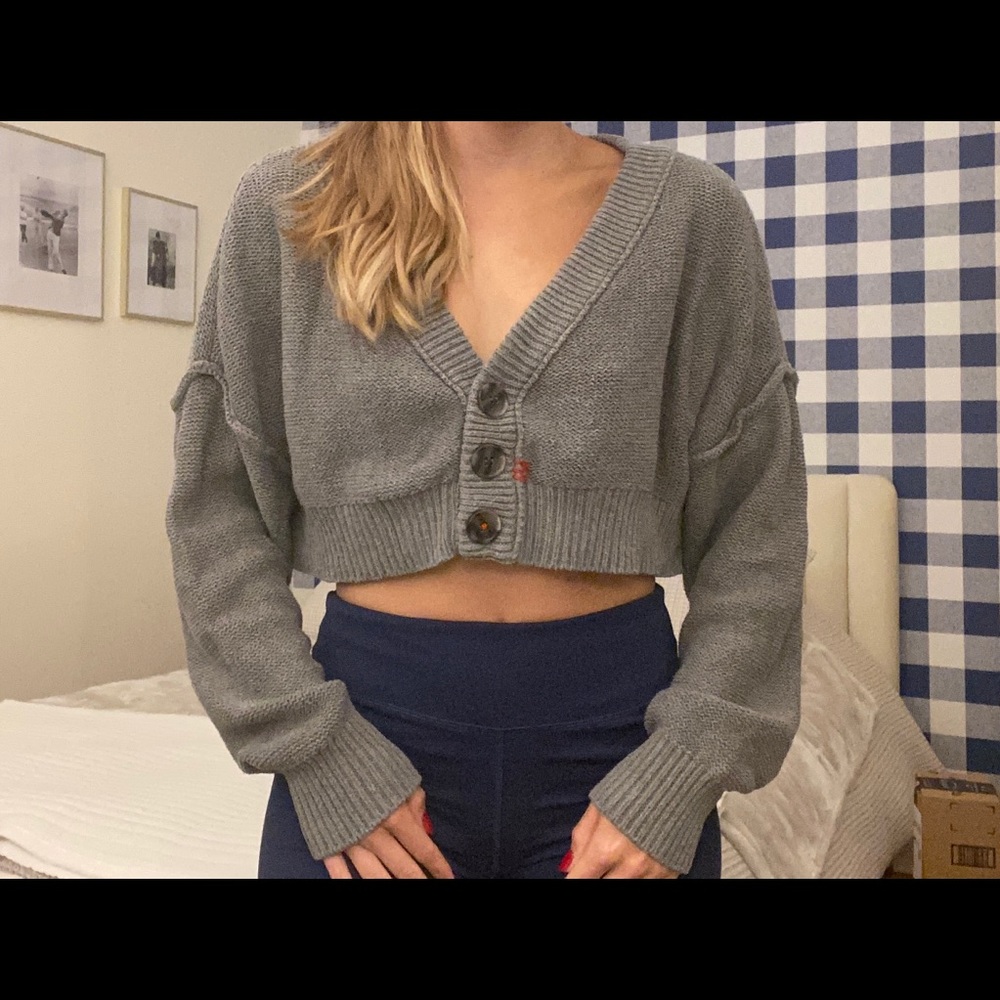 Urban Outfitters Cropped Sweater XS